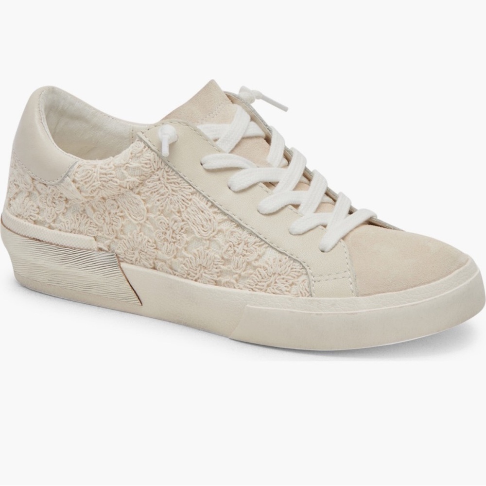 🎀NEW~DOLCE VITA Zina sneaker SIZE 6.5🎀
